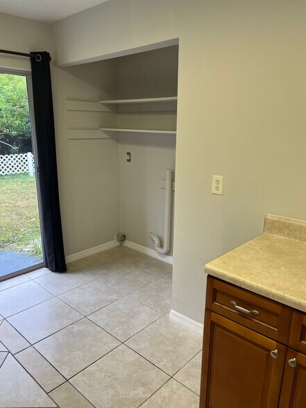 Building Photo - 625 Wildwood Way