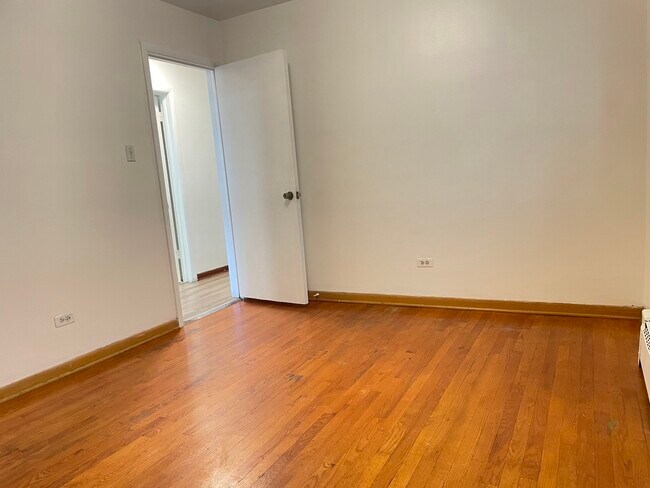 Building Photo - 6216 S Kildare Ave