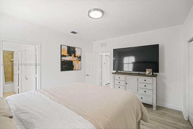 Building Photo - 10016 NW 89th Terrace