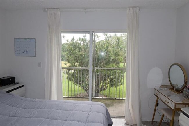 Building Photo - 9470 Tangerine Pl