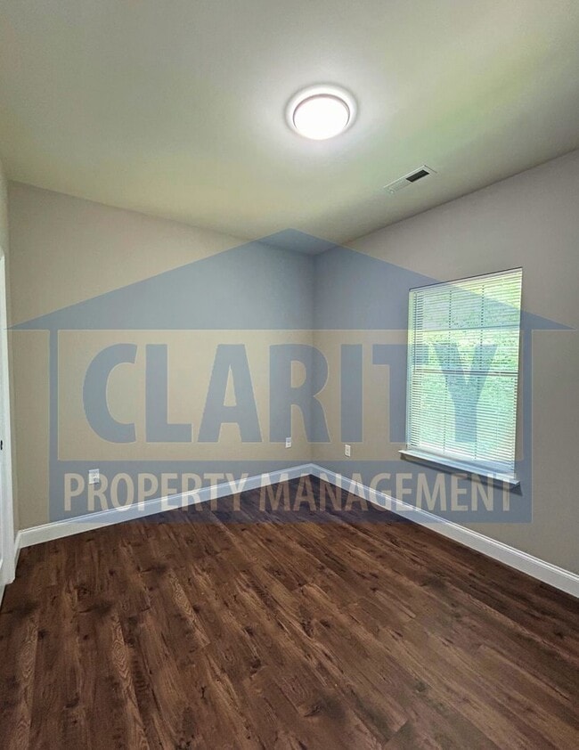 Building Photo - Newly Constructed Townhome!
