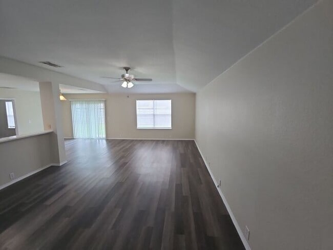 Building Photo - **Charming 3-Bed, 2-Bath Home in Melissa, ...