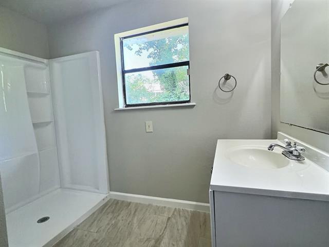 Building Photo - 111 E Doris Dr