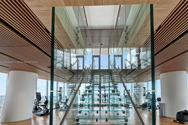 Building Photo - 300 Biscayne Blvd Way