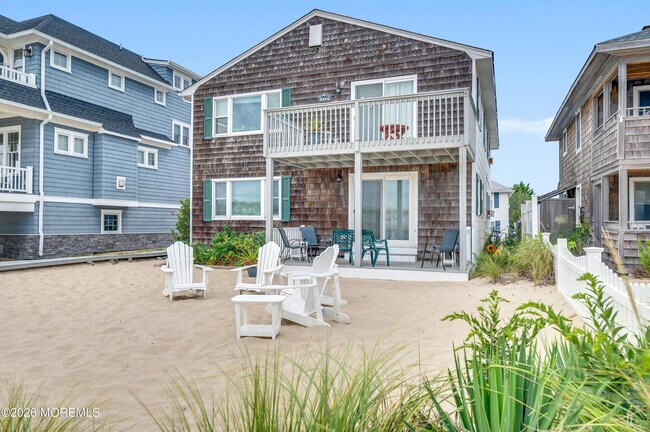 Building Photo - 804 Oceanfront