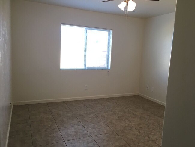 Building Photo - 4483 N Miner Rd