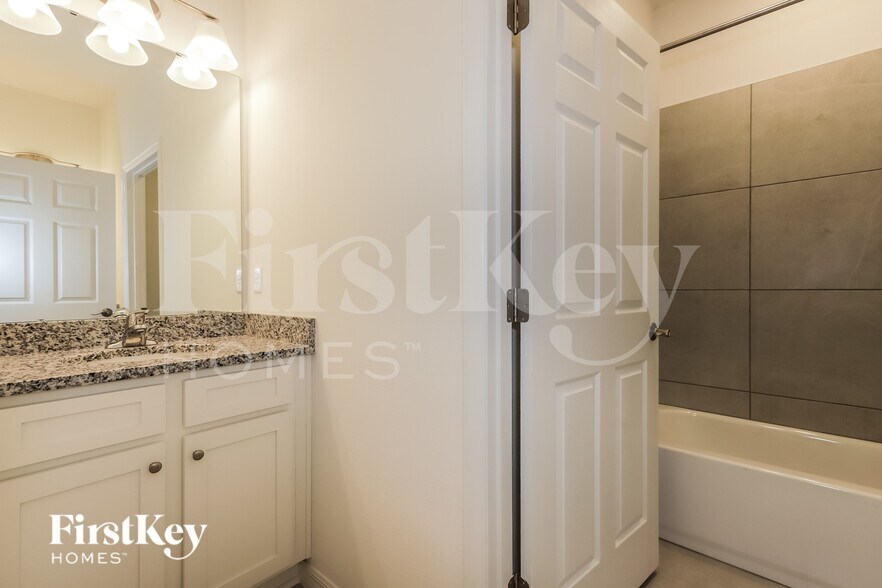 Building Photo - 213 Windsor Reserve Dr