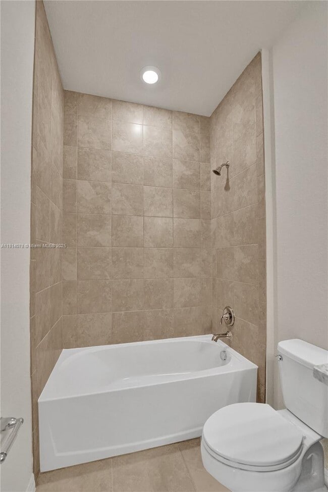 Building Photo - 4764 Eucalyptus Dr