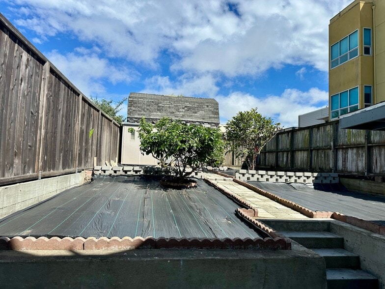 Building Photo - 1578 43rd Ave