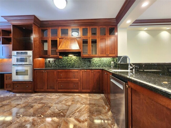 Building Photo - 21028 NE 34th Ct