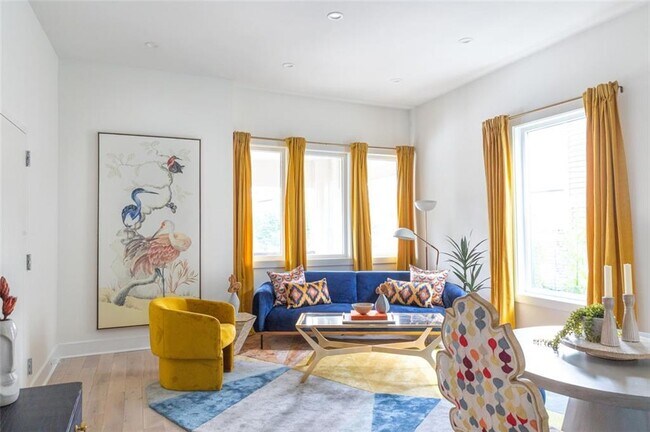 Building Photo - 724 Charles Allen Dr NE