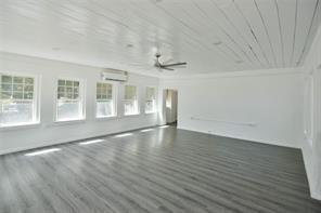 Building Photo - 802 Orange St