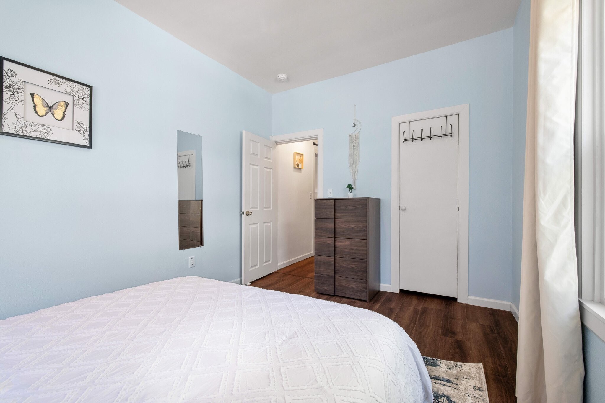 Building Photo - 4116 S Thompson Ave