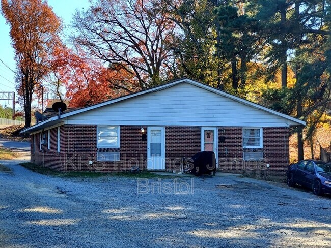 Primary Photo - 11204 Jefferson Davis Hwy