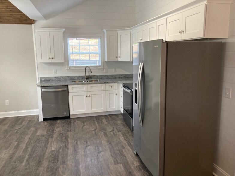 Kitchen - 1416 Cleo Way