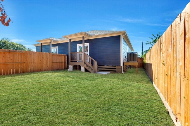 Building Photo - 4837 Paula St