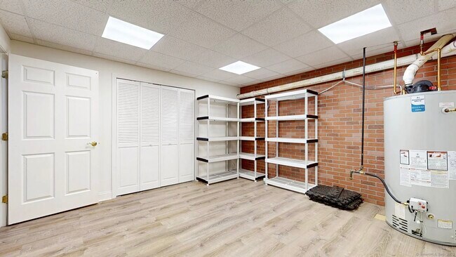 Building Photo - 59 Crescent Rd