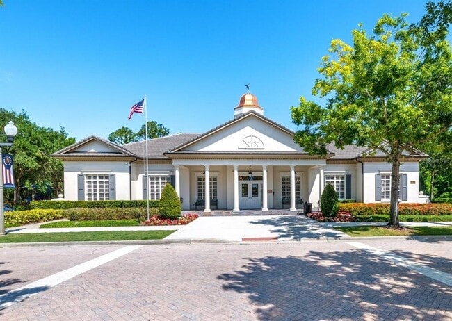 Building Photo - 15483 Ave Of The Arbors