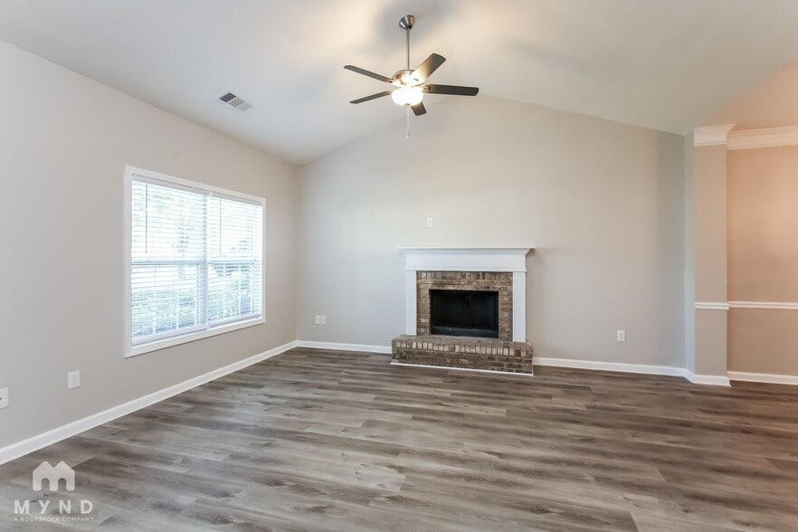 Building Photo - 3485 Bridle Brook Dr NE