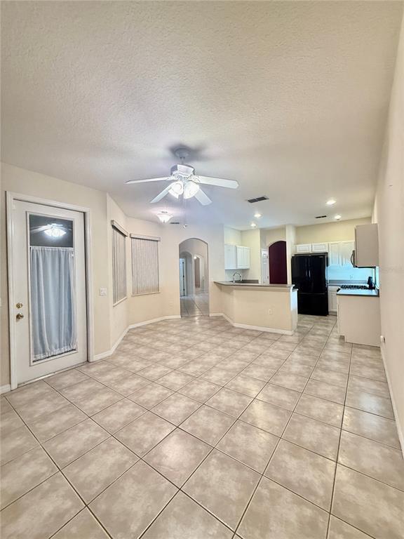Building Photo - 1047 Lascala Dr