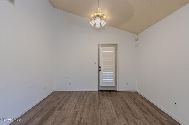 Building Photo - 12833 Tierra Pueblo Dr