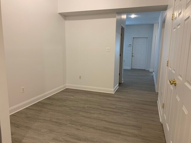 Dining - 8309 Old Seven Locks Rd