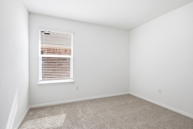 Building Photo - 1904 Marlin Spike Dr