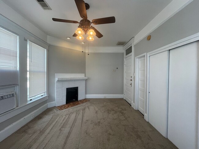 Building Photo - 946 Magnolia St