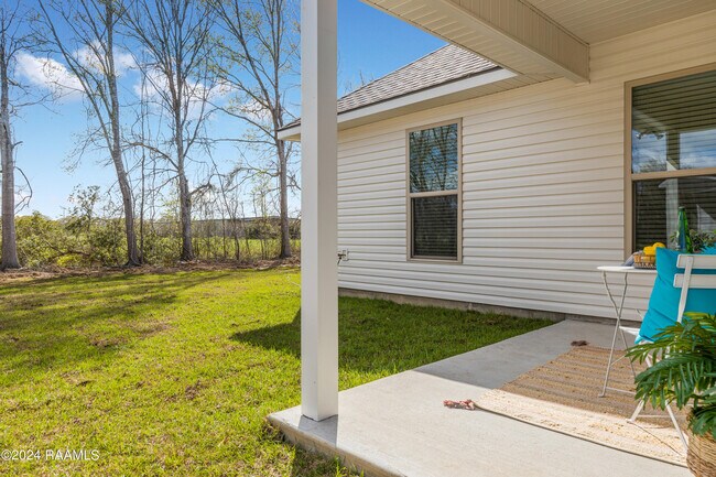 Building Photo - 124 Lightbourne Dr