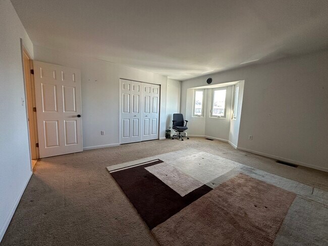 Building Photo - 66 St James Pl