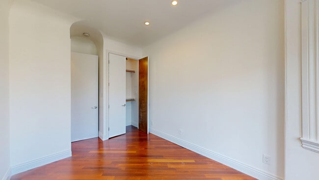 Building Photo - 1048 Pacific Ave