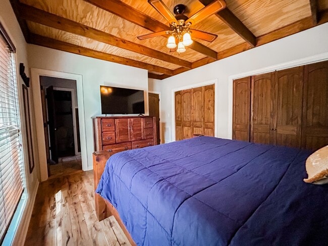 Building Photo - 56 Big Eddy Trl