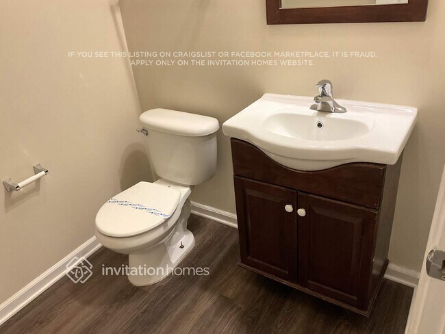 Building Photo - 2504 Blue Moss Dr