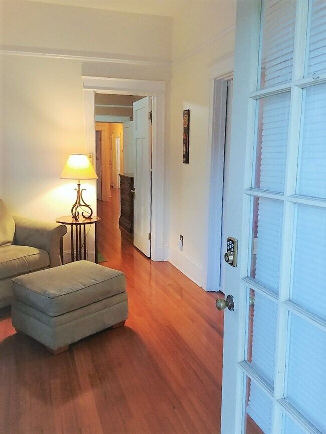 Building Photo - 3112 Napoleon Ave