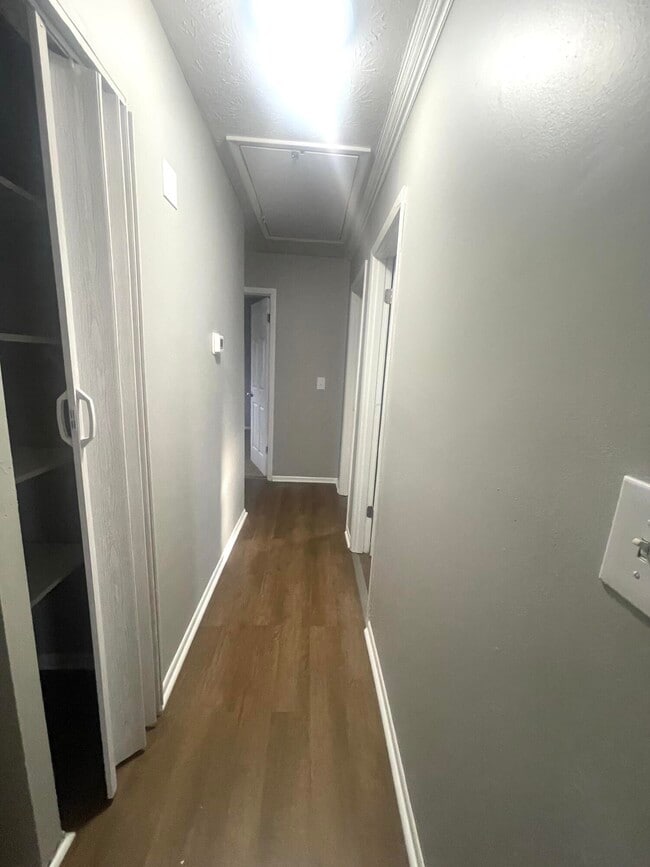 Building Photo - 3513 Sundart Dr