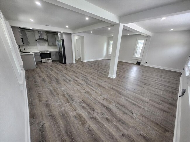 Building Photo - 3924 45th Ave N