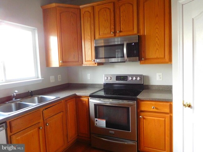 Building Photo - 15512 Kennett Square Way