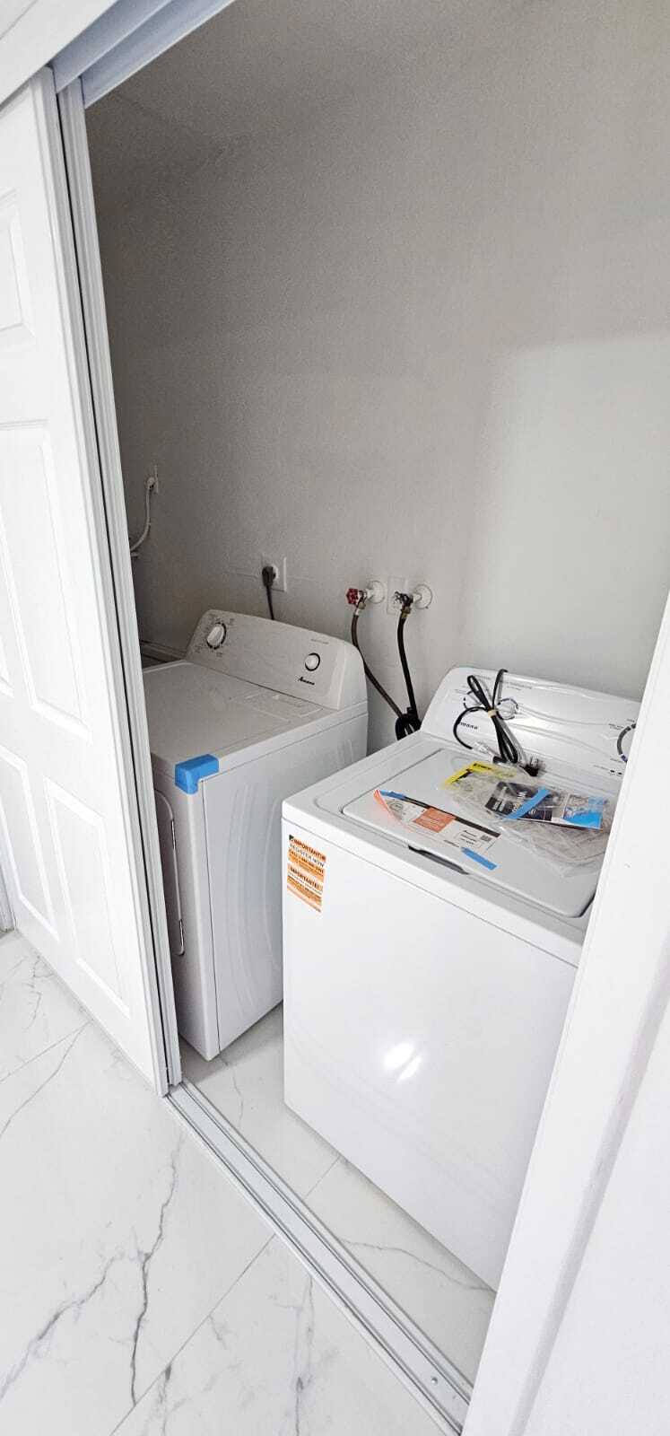 Building Photo - 133 SE 2nd Ave