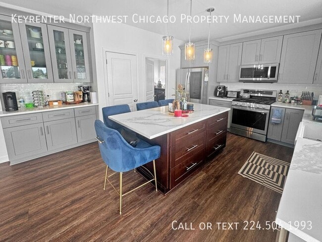 Building Photo - 9 Gillingham Ct