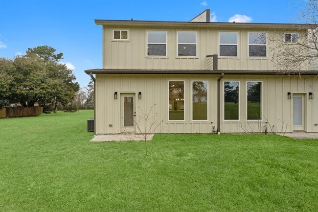 Building Photo - 14839 Spica Ct