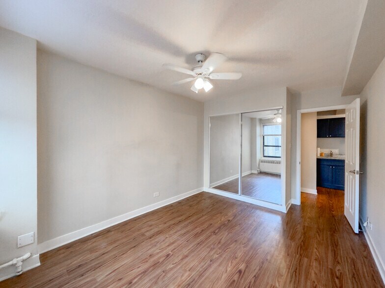 Building Photo - 4180 N Marine Dr