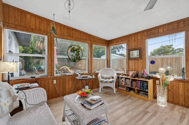 Building Photo - Island Living Made Easy — Remodeled 2BR Home, Fully Fenced Yard Near Downtown St. Pete