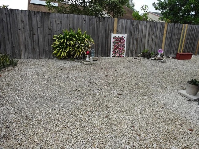 Building Photo - 7915 Blairwood Cir N