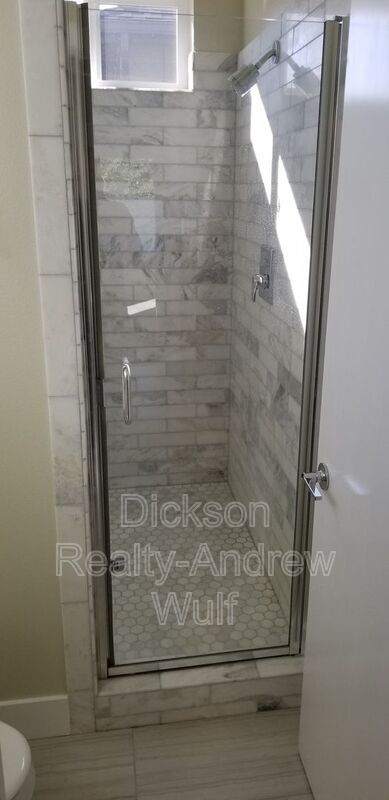 Building Photo - 711 Roberts St