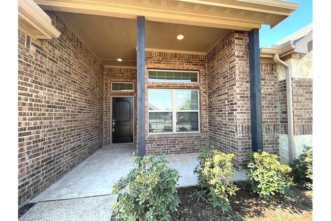 Building Photo - 2818 Diamondback Dr