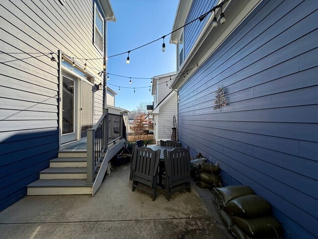 Building Photo - 1539 Barnett St