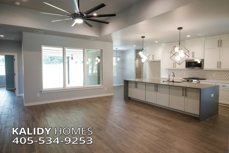 Building Photo - 1755 Kalidy Dr
