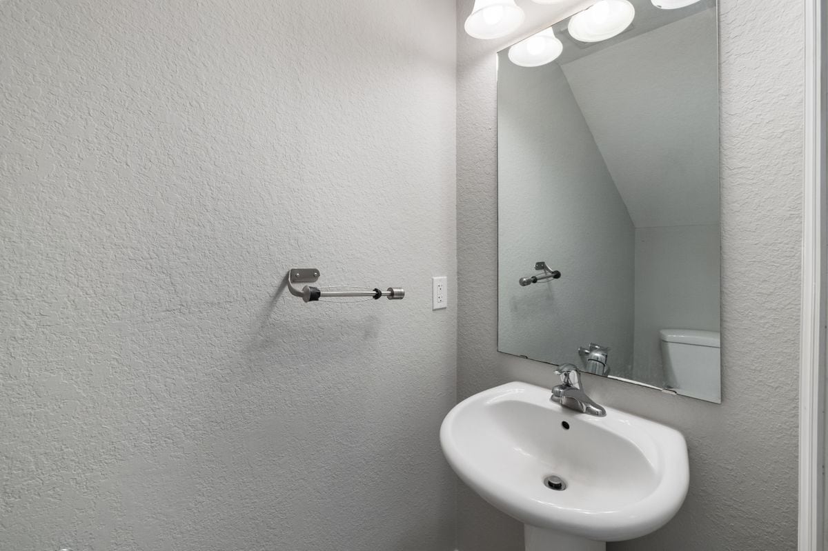 Building Photo - 16073 Via Solera Cir