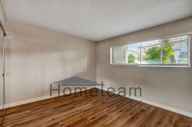 Building Photo - 2 BR/ 2 BA 894 SQFT CONDO IN MISSION VALLE...