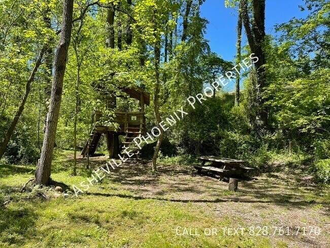 Building Photo - 18 Mauricet Ln